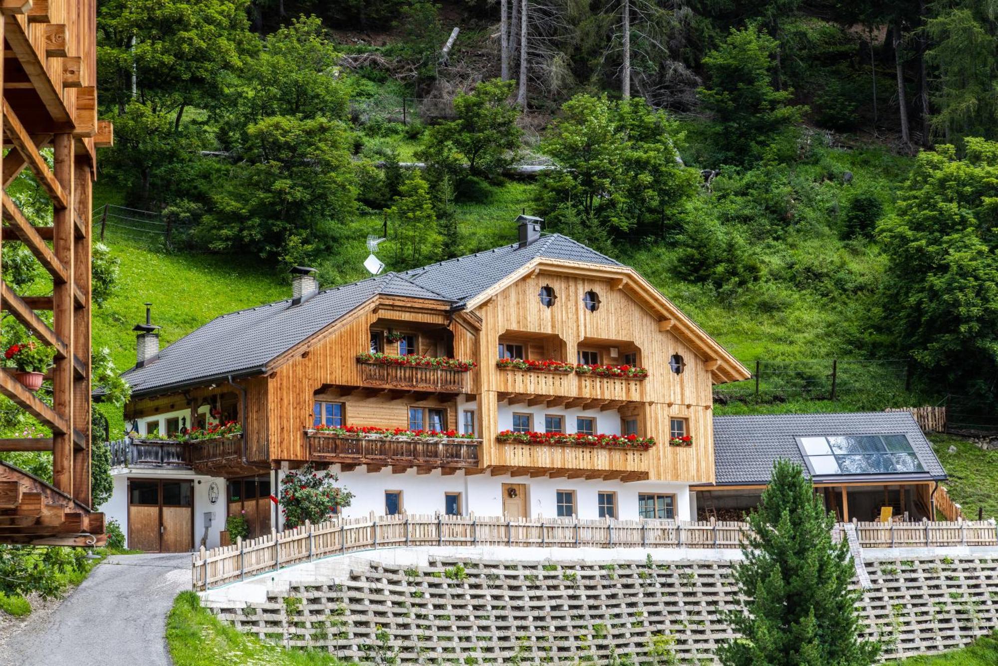 Farm Chalet Jusciara Badia Kültér fotó