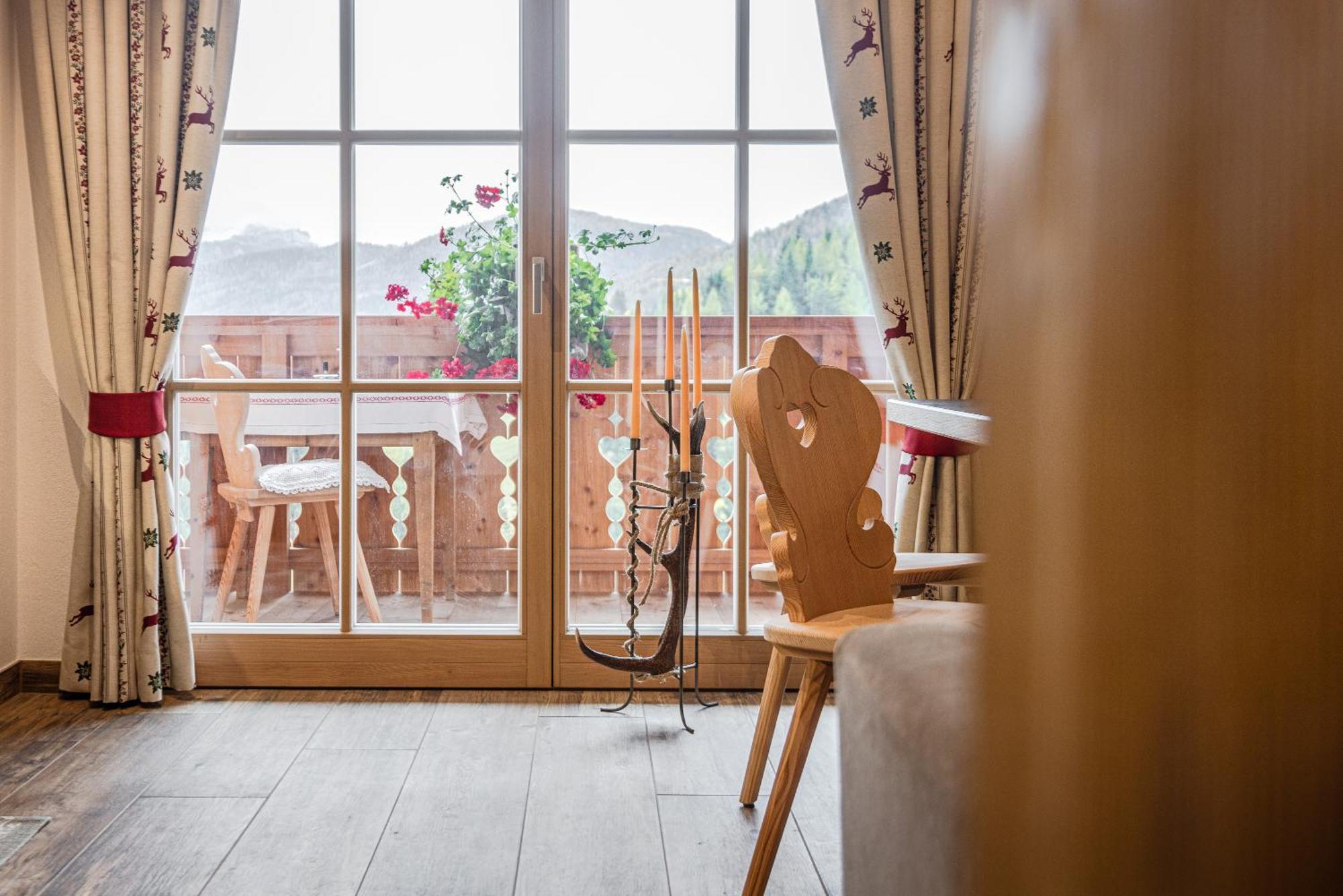 Farm Chalet Jusciara Badia Kültér fotó