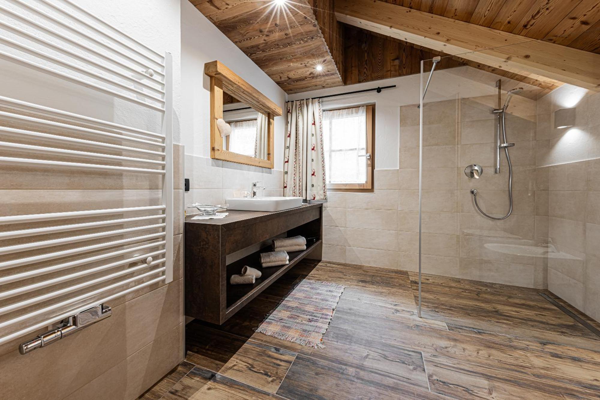 Farm Chalet Jusciara Badia Kültér fotó